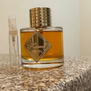 Kismet Angel  - 2ml för 50kr   Kismet Angel en dube av parfymen Kilian Angels Share