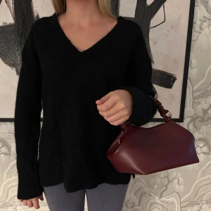 Stickad tröja från by Malene Birger  - Så najs tröja från malene Birger i storlek xs/s 