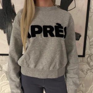 Sweatshirt från bik bok  - Så snygg sweatshirt från bik bok! Storlek m men passar mig som är xs  Väl använd köpt här på Plick  