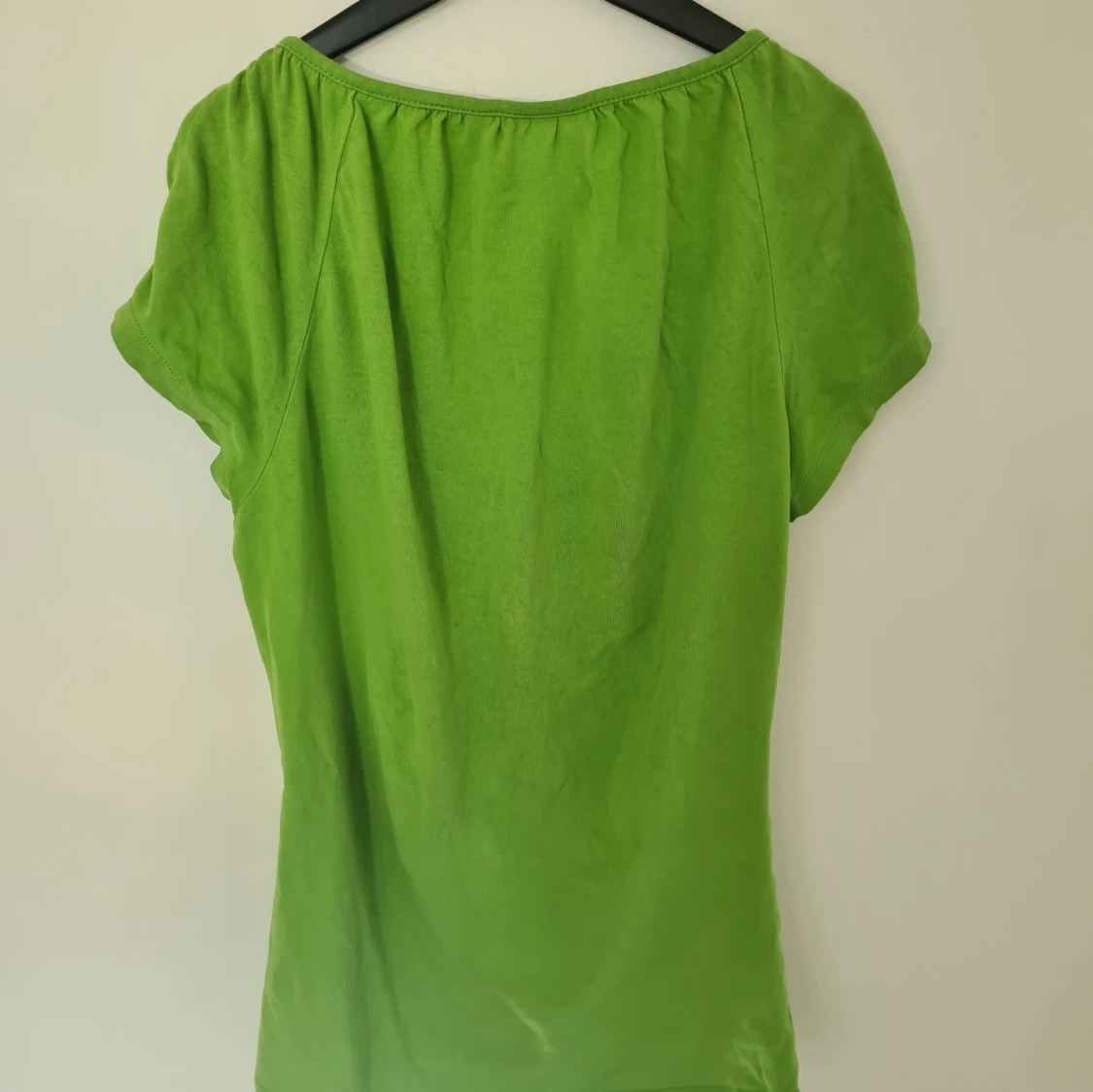 Tshirt med knäppning - 91