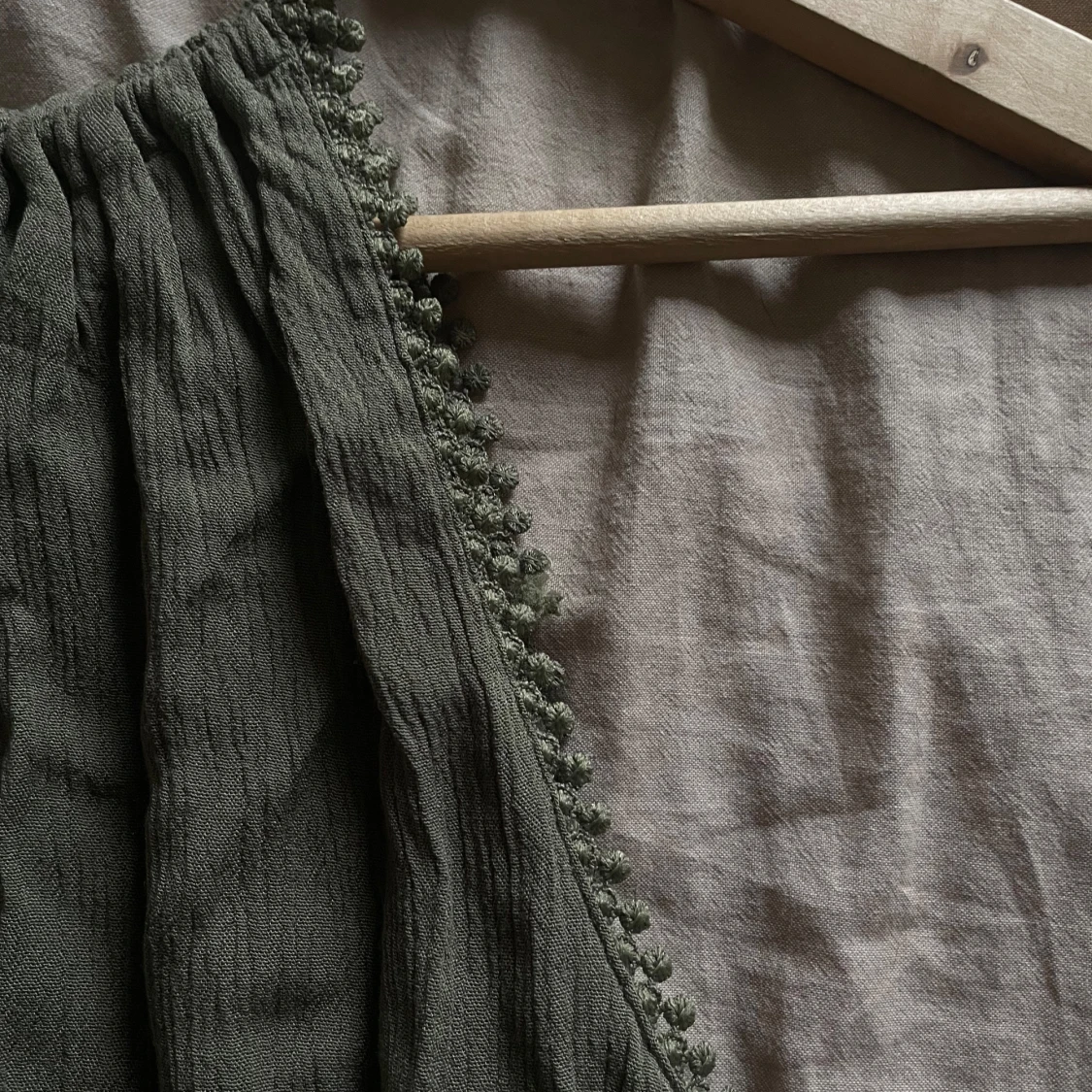 Gullig grön topp  - 90