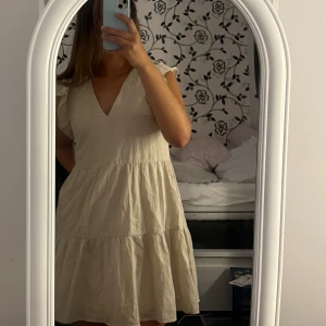 Klänning - Aldrig använt
