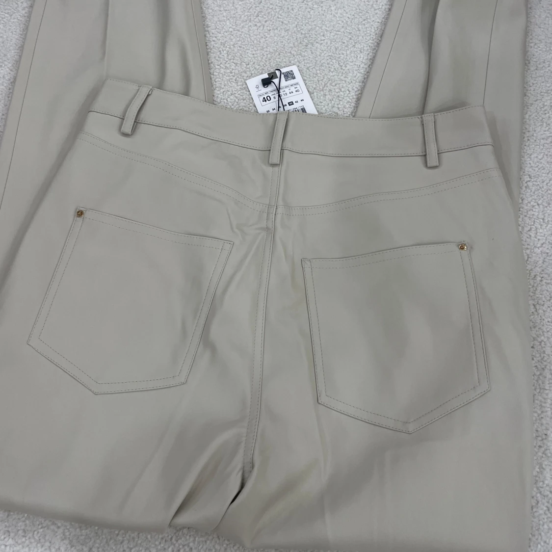 Beige byxor från Zara - 93