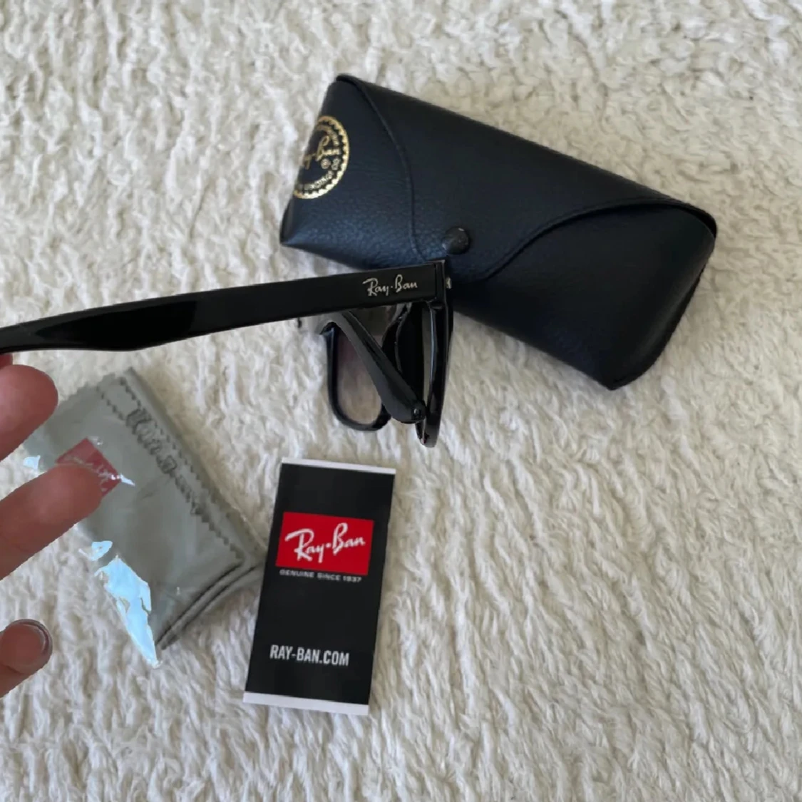 Raybans boyfriend - 1