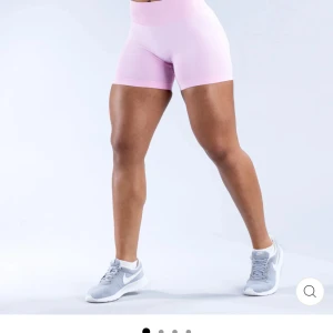 DFYNE impact shorts - Storlek S. Aldrig använda, originalförpackning finns kvar 