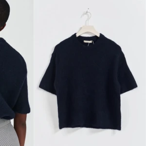 stickad t-shirt  - Säljer min stickade t-shirt från Gina i storlek xs! 200kr💓💓