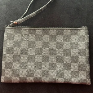 Kuvert väska  - Kuvert väska, rymlig, 250kr