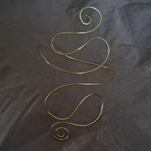 Armcuff - Handgjord armcuff i mässing. Görs efter dina mått, eftersom den är böjbar är det enkelt att justera den så att den passar ens arm så att den sitter som man vill 🙌