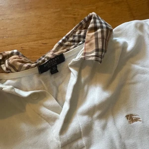 Burberry piké  - Piké från burberry. Nyskick. Skriv vid fler bilder eller intresse🤍