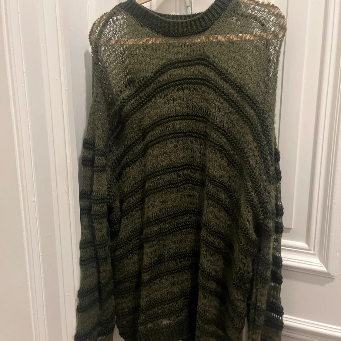 Olivgrön stickad tröja från Zara