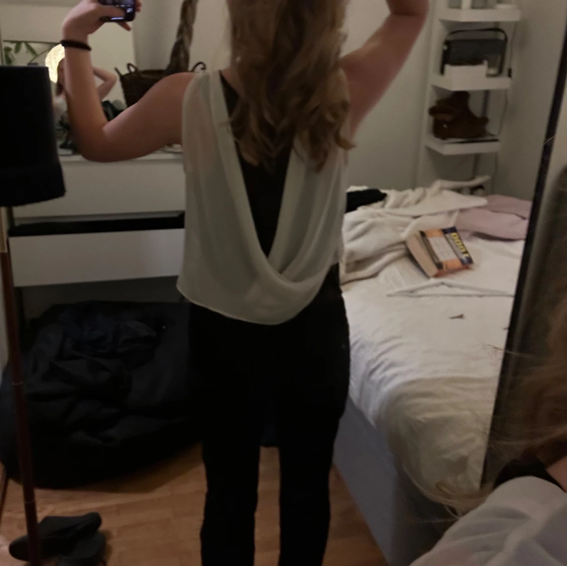 Vit ärmlös topp - 93