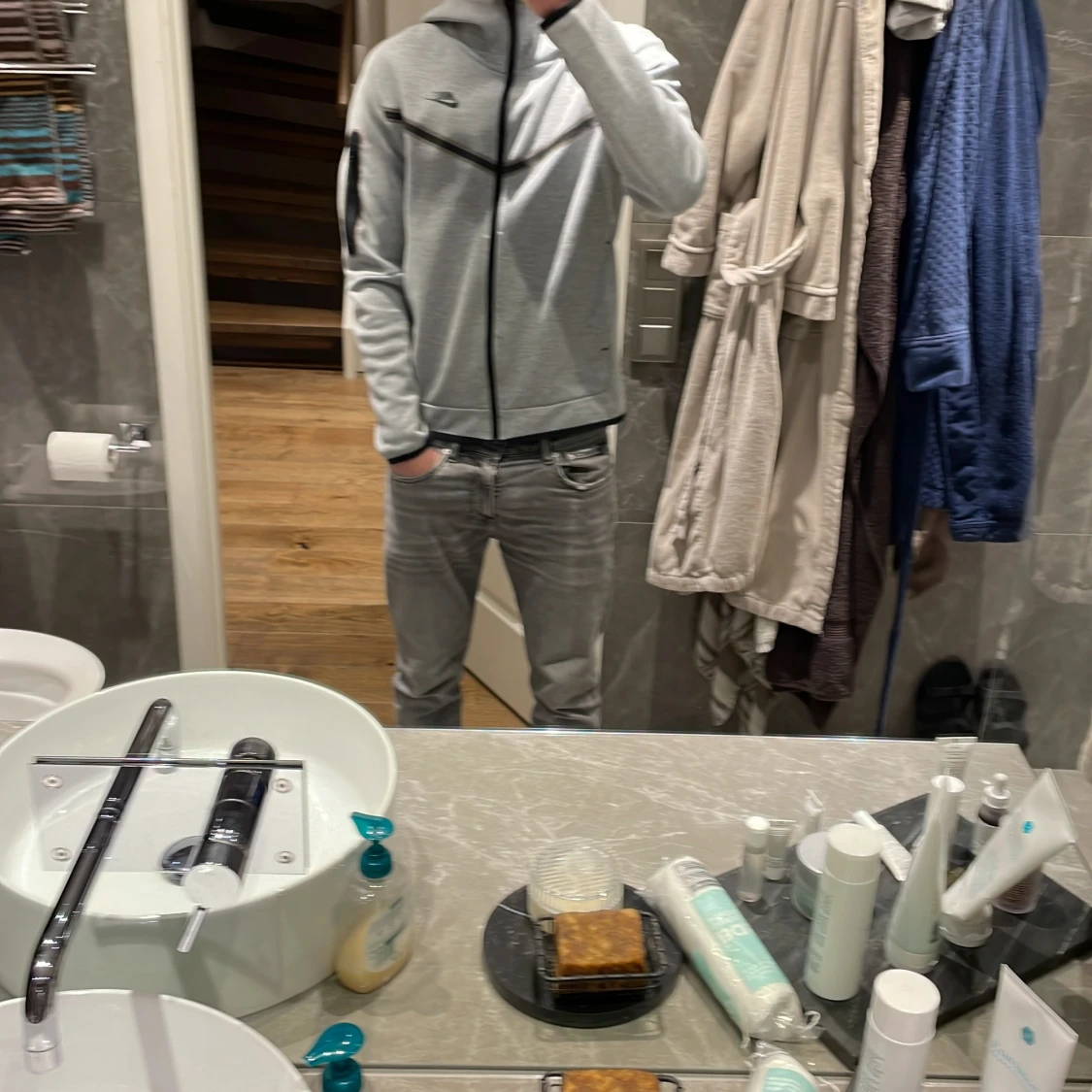 Grå Nike tech fleece - 92