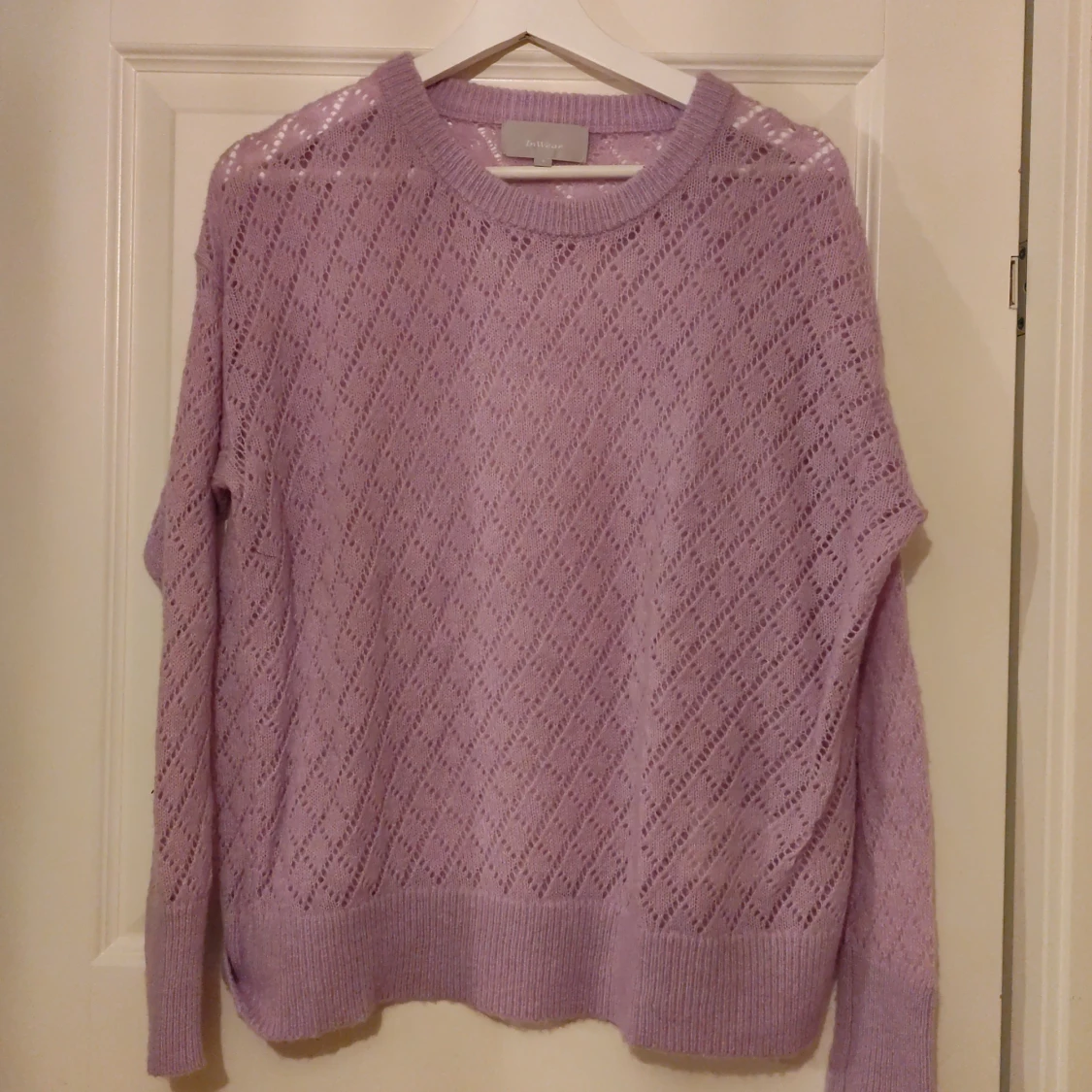 Ljuslila stickad tröja från InWear