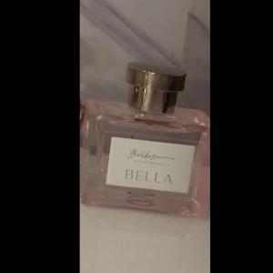 Bella parfym från Baldessarini - Helt ny & oanvänd. Dm för mer information 🌸