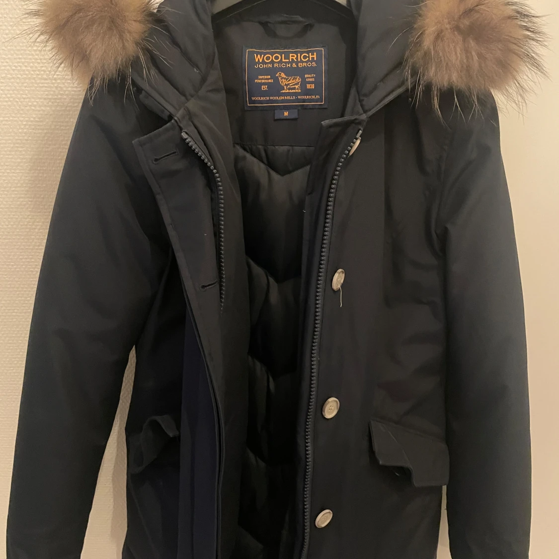 Svart parkajacka från Woolrich - 90