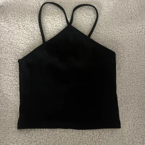 Svart zara topp - En svart zara topp i storlek M💞