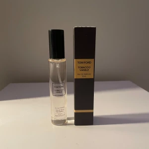 Tom ford tabacco vanille! - Riktigt god doft med noter av vanilj och tobak! Perfekt nu till vinter eller att ge till någon i julklapp 🎄