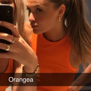 Linne - Fint orange linne från Bikbok i storlek S, använt fåtal gånger.