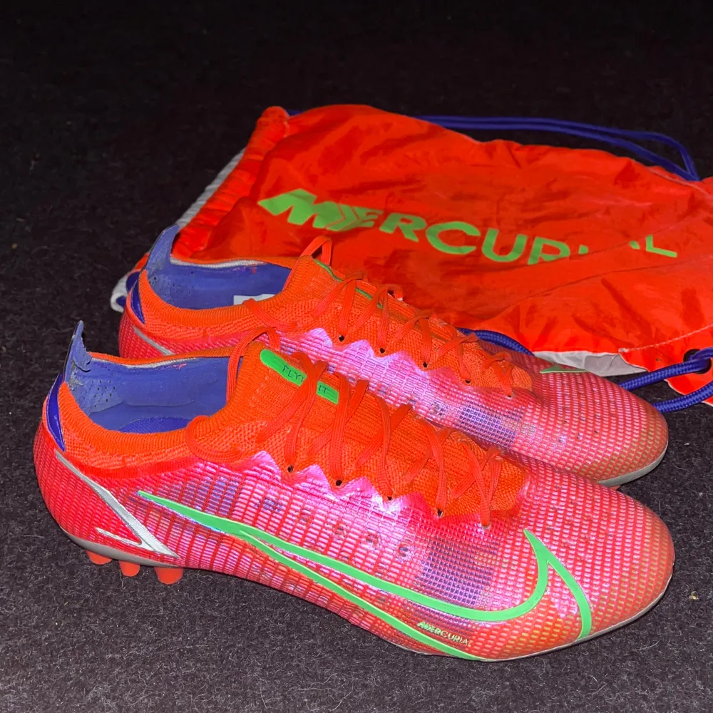 Nike Mercurial Vapor 14 Elite AG. Nypris 3149kr  Skick 7/10. Skor.