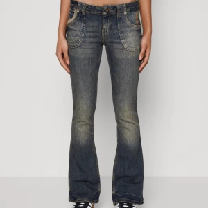 Jeans  - Säljer dessa jätte snygga jeans som inte kommer till användning . Jätte sköna och är i as bra kvalitet. 