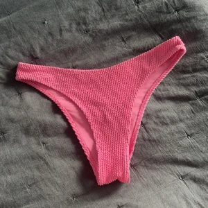Bikini  - Säljer denna underdel som är helt oanvänd pga att den är för lite för mig❤️