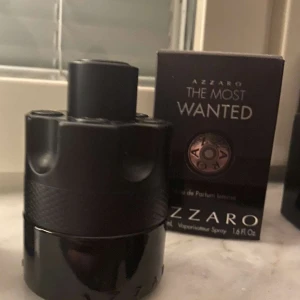 Azzaro the Most wanted - The använde fåtal gånger och har kvar typ 48ml