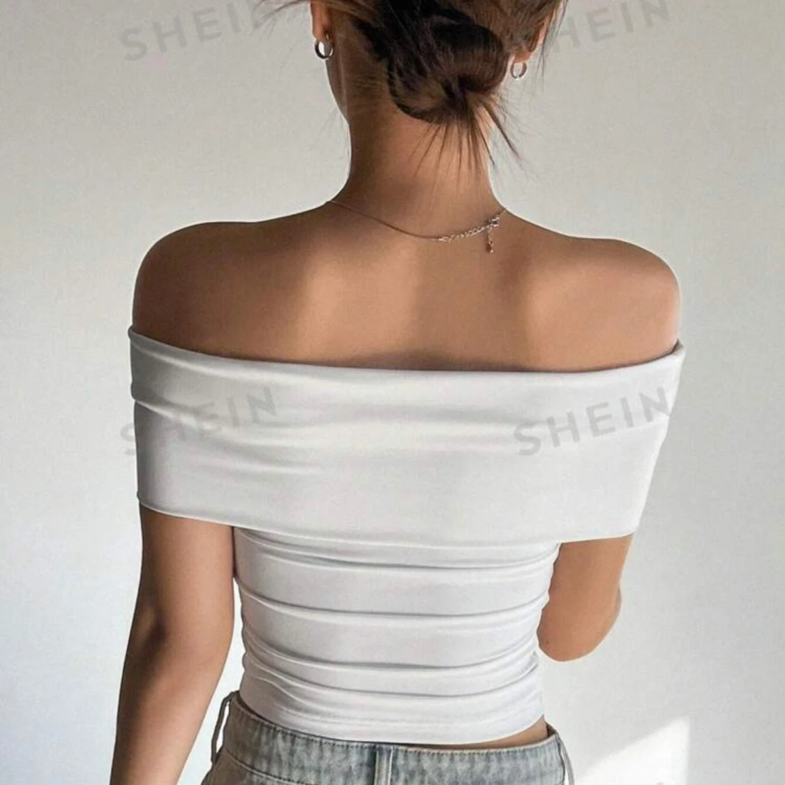 Off-shoulder topp i vit - 90