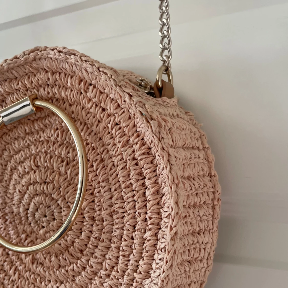 Axelremsväska med strå - 1