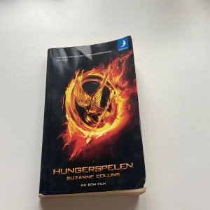 Bok - Hungergames bok på svenska