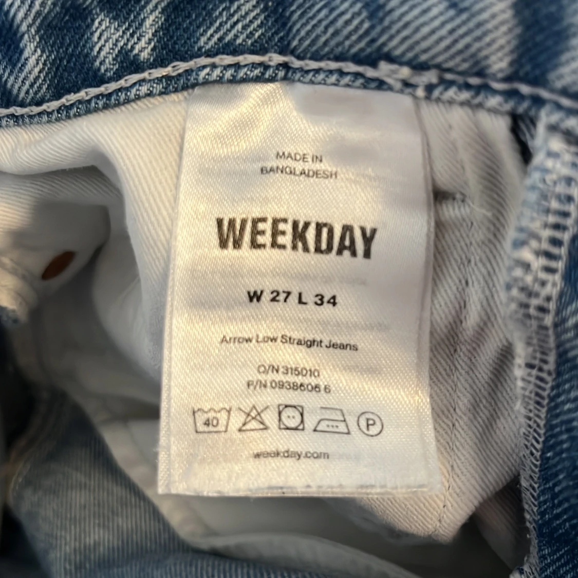 Weekday arrow low  - 93