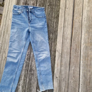 Zara byxor  - Väldigt bra skick 