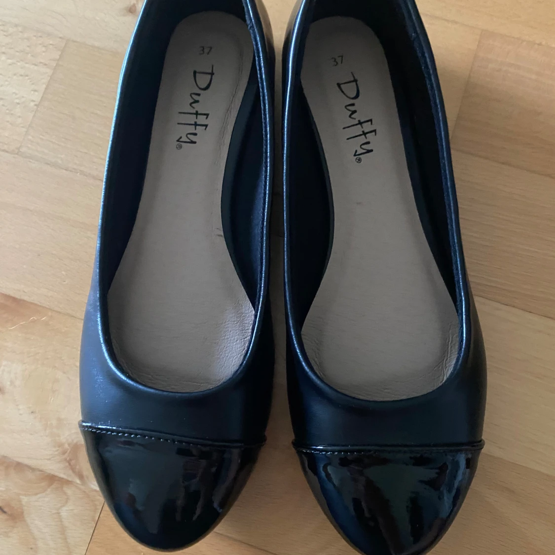 Svarta ballerinaskor 