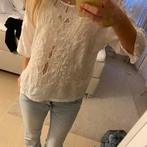 Blus fårn en loppis  - Blus från Lindex 