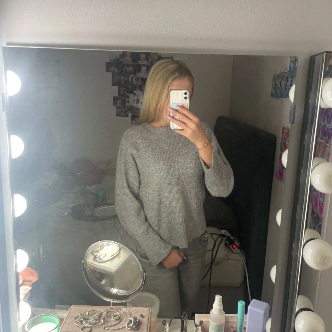 Grå tjocktröja - 90