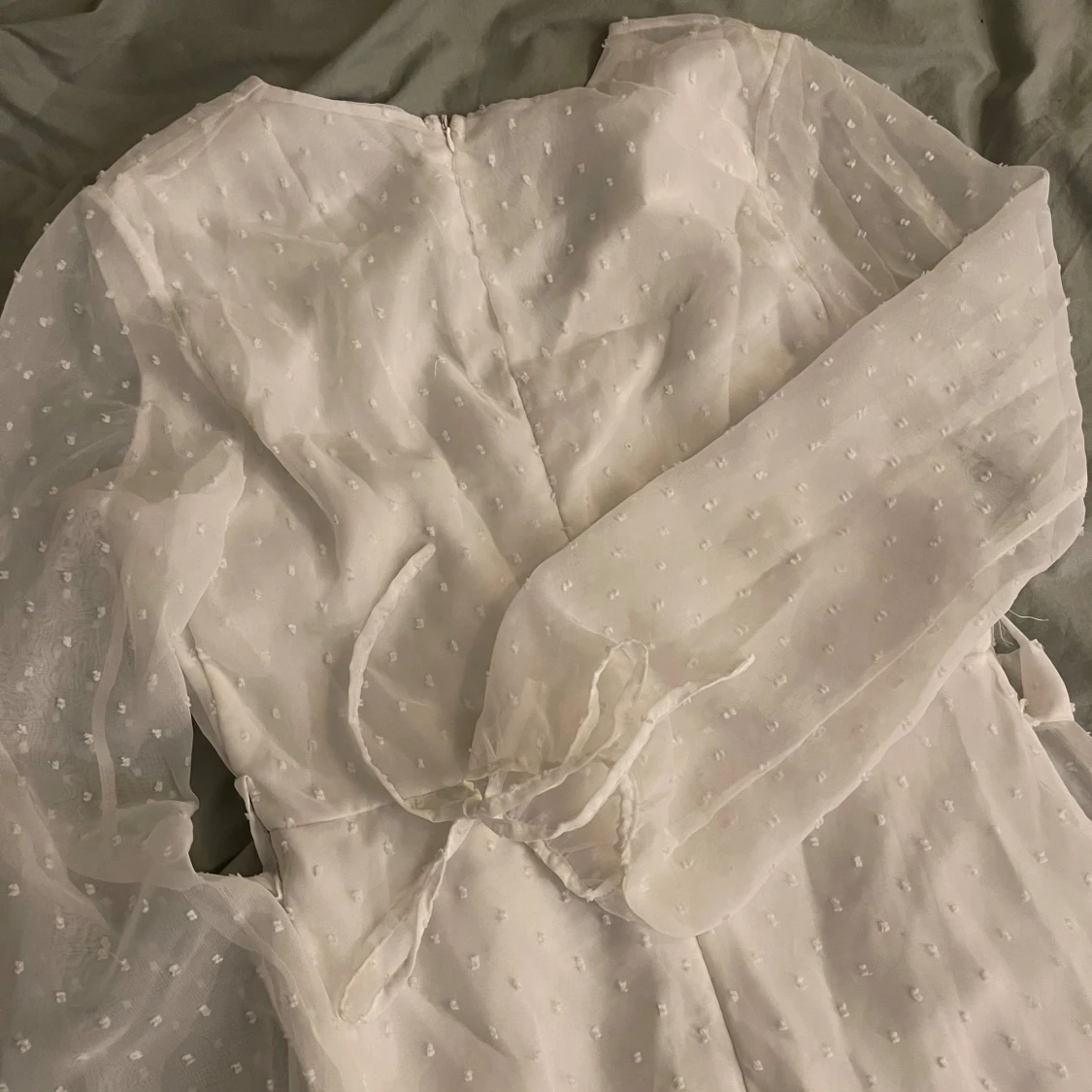 Vit omlottklänning från Dennis Maglic - 91