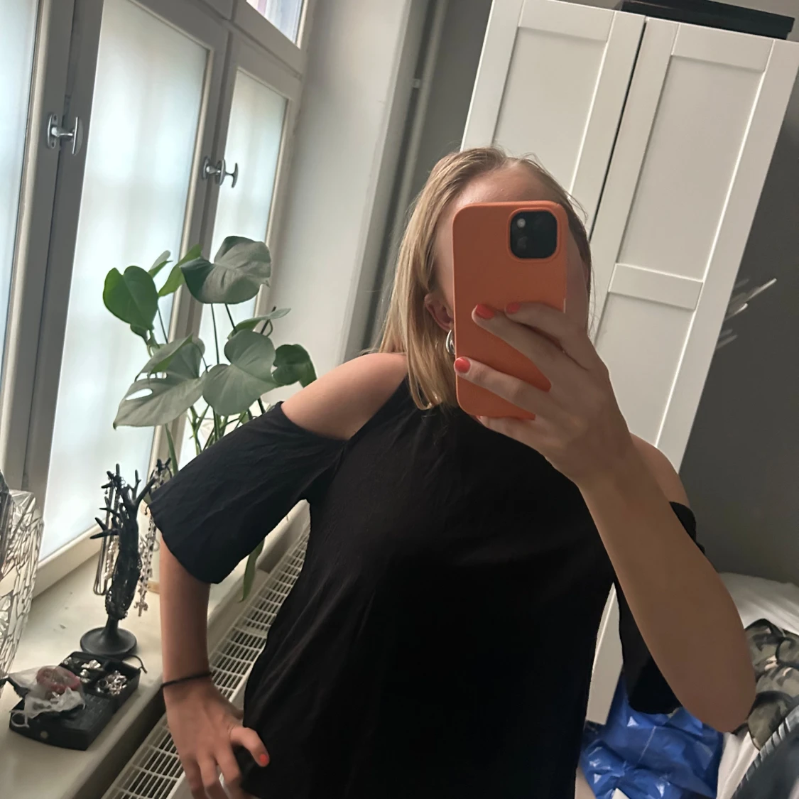 Open shoulder tshirt - 90