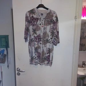 Levis Retro T-shirt - Levis T-Shirt från sent 70tal, retro i väldigt bra skick, Bomull,  st Large. Pris 500kr