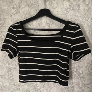 Crop top - Oanvänd, normal i storleken
