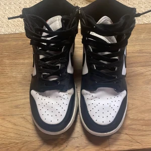 Panda high dunks -  Storlek 38,5, 9/10 skick använts sparsamt, pris kan diskuteras