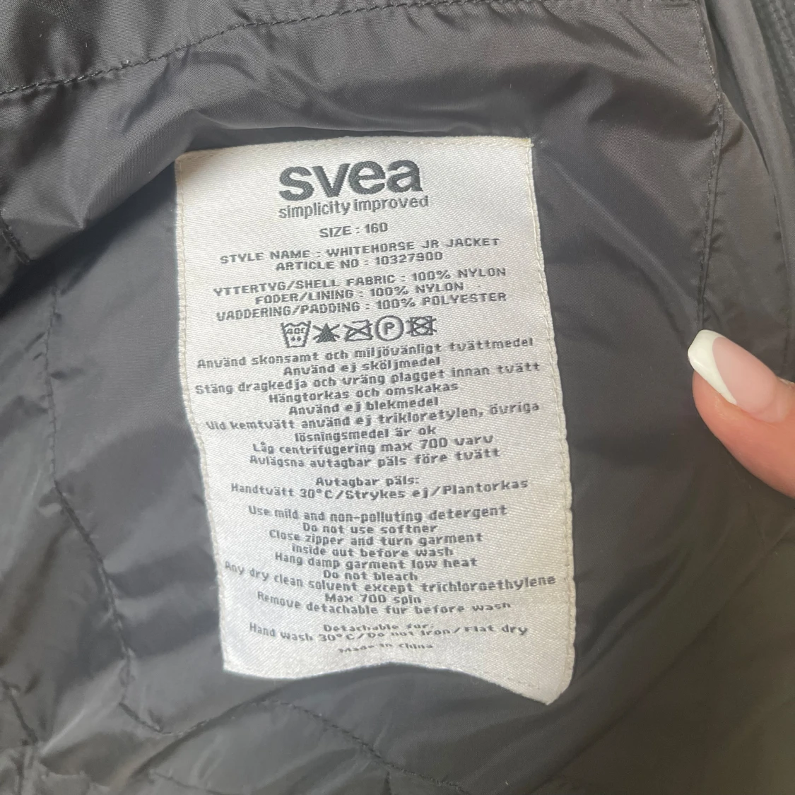 Svart pufferjacka från Svea - 92