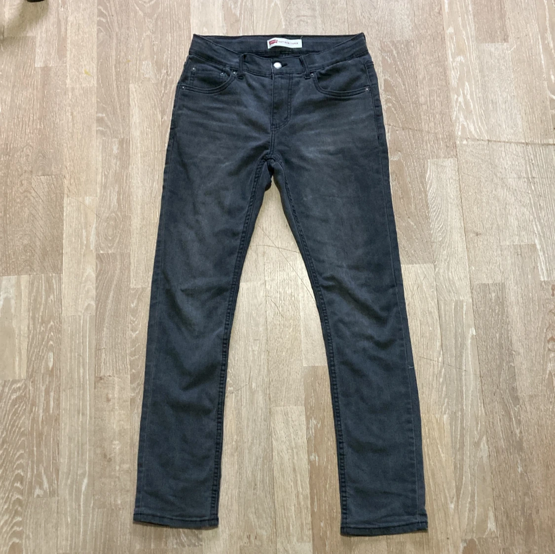 Levi's 512 grå W28 L32