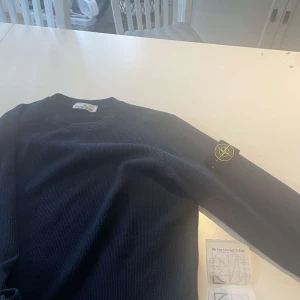 Stone island tröja - Inga defekter, aldrig andvänd