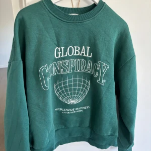 Sweatshirt från Madlady - Storlek S 
