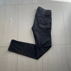 Replay Anbass Jeans  - Säljer nu dessa replay Anbass jeans, skriv för fler bilder/frågor🙌🏼