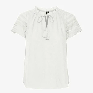 Topp från VeroModa - Jätte fin topp från veromoda! Köptes förra sommaren men är endast använd fåtal gånger. Skriv för mer bilder💗