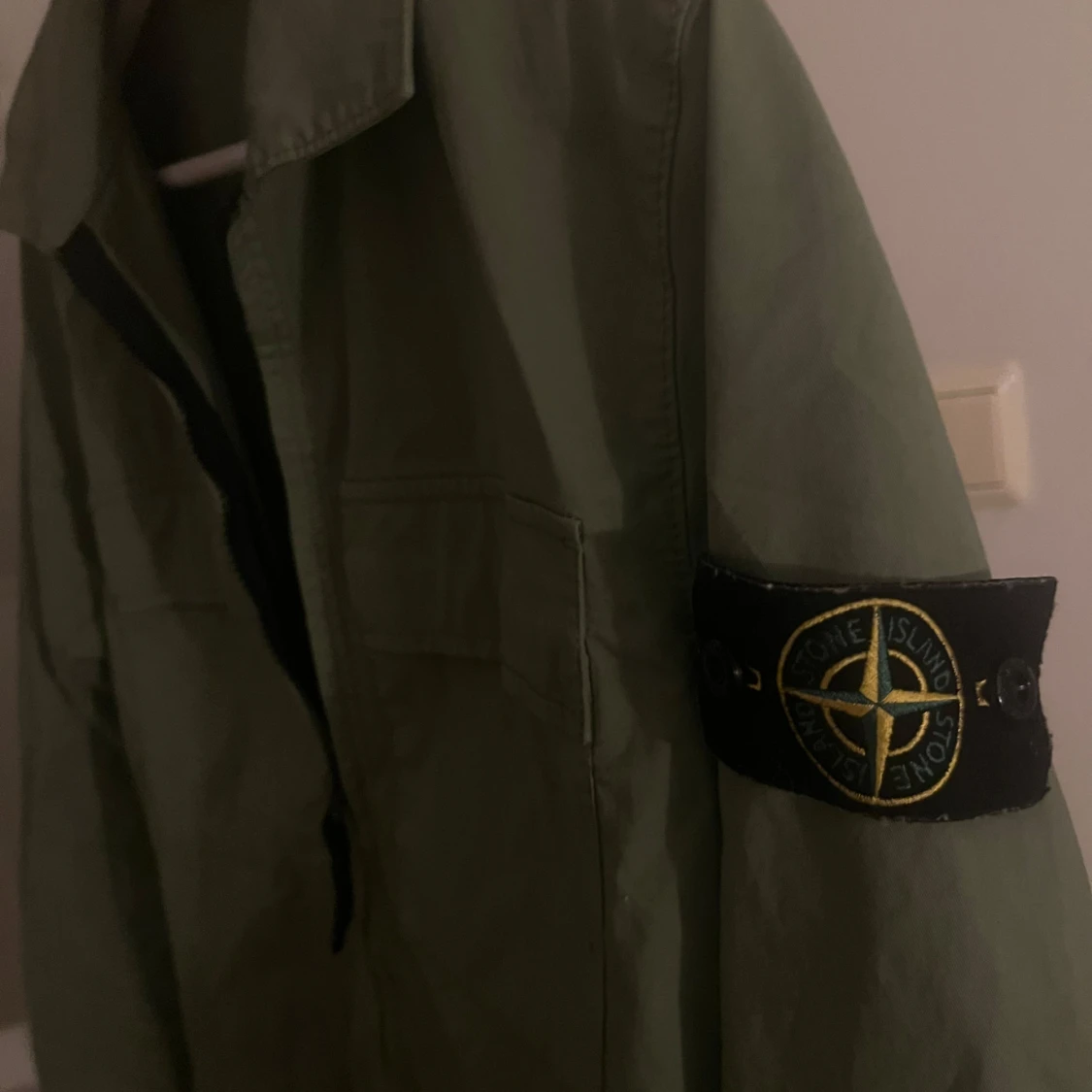 Grön overshirt från Stone Island - 90