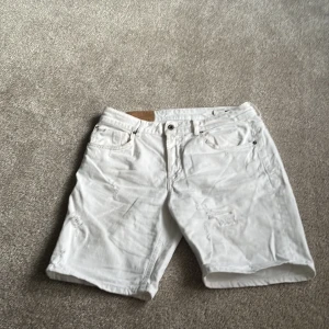 Dondup jeans shorts - Bra skick, storlek 31 