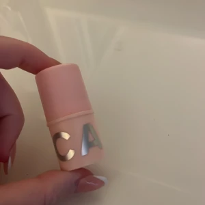 Caia rouge  - Säljer mitt caia rouge i färgen berry smoothie 