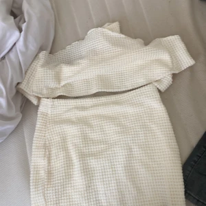 Ett jätte fin sett  - Säljer denna sett från Shein passar för folk som är lite korta av sig jätte fint ha i sommar eller utomlands knappt använd 