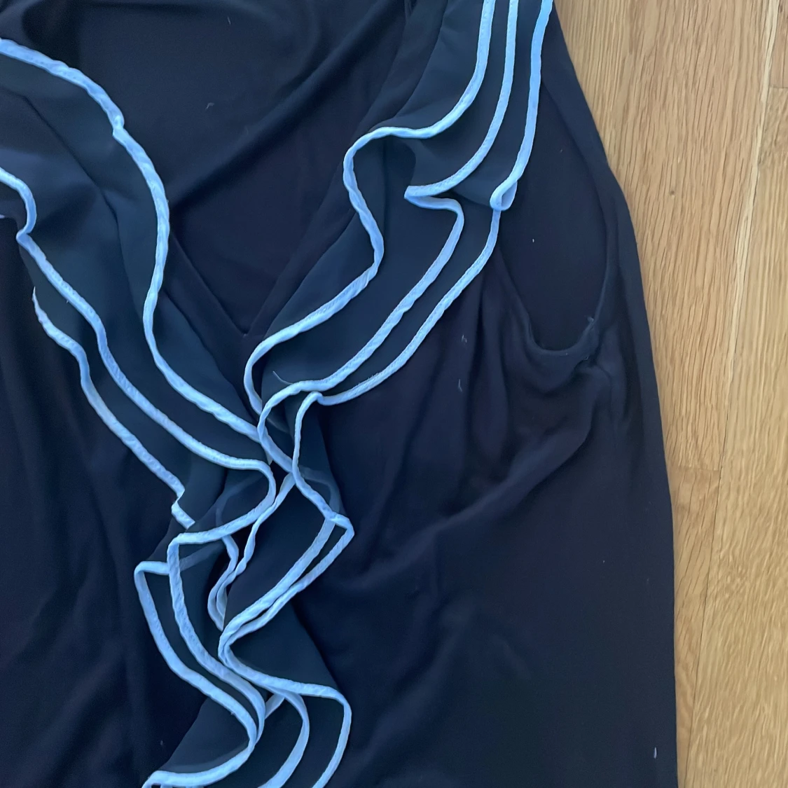 💓Svartvit Volang Blus💓 - 90